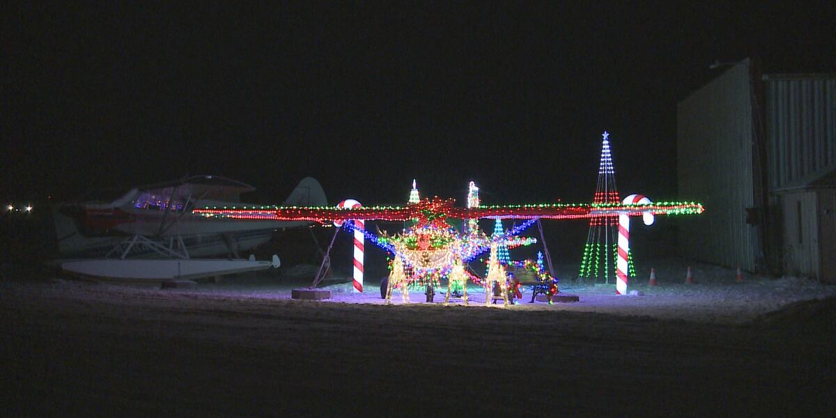 Magical Christmas plane delivers warm holiday vibes to Lake Hood
