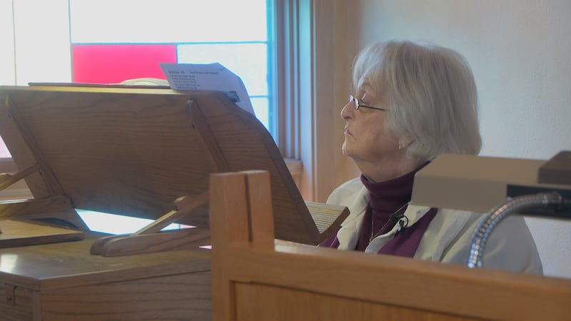 Beverly Roarson playing the organ at Skien Lutheran Church.