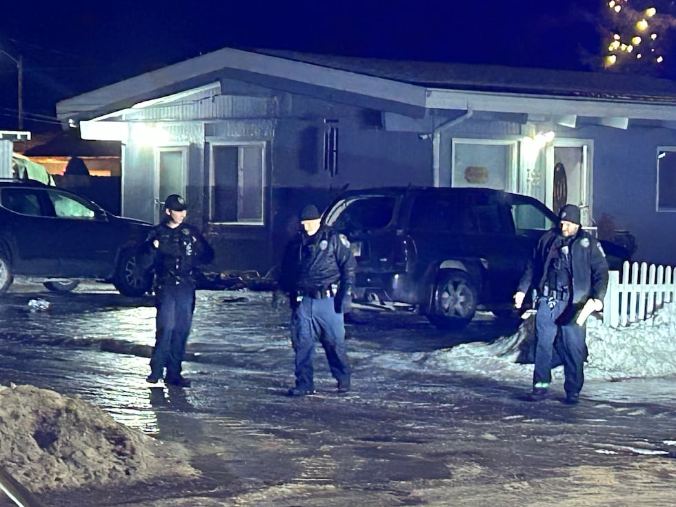 APD officers investigate an officer-involved shooting on Hollywood Drive on Jan. 8, 2025.