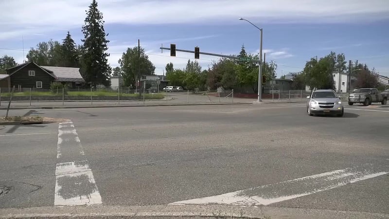 Fairbanks trooper fatally shoots man in pursuit