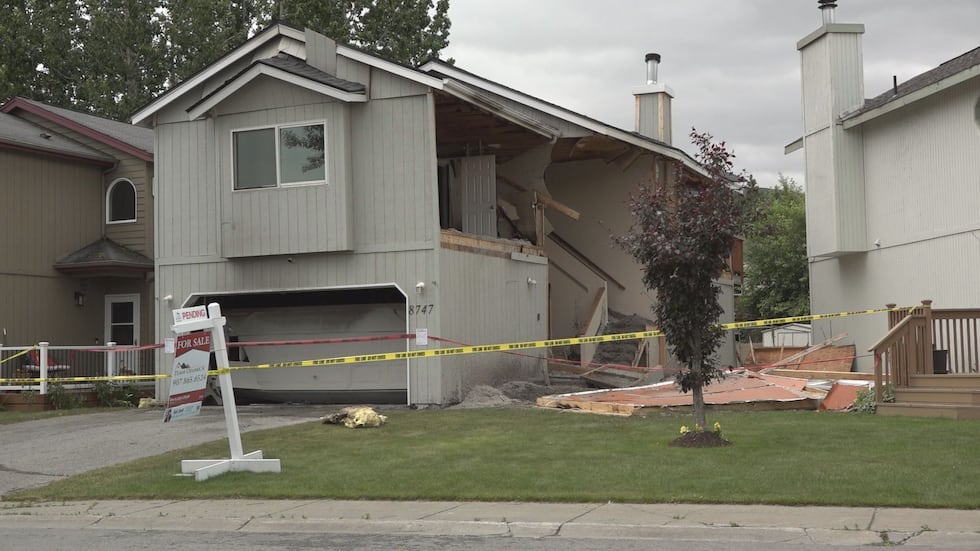 ‘Very large explosion’: AFD fights five structure fires overnight ...