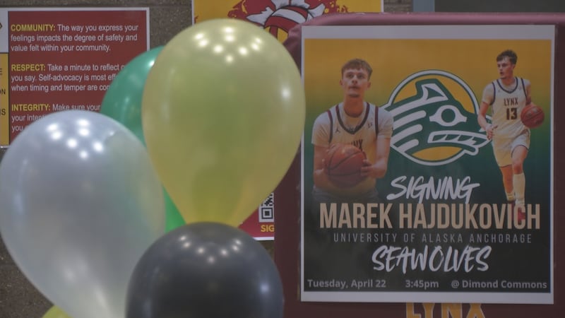 Marek Hajdukovich became the 4th member of his family to join Seawolves Basketball on Tuesday