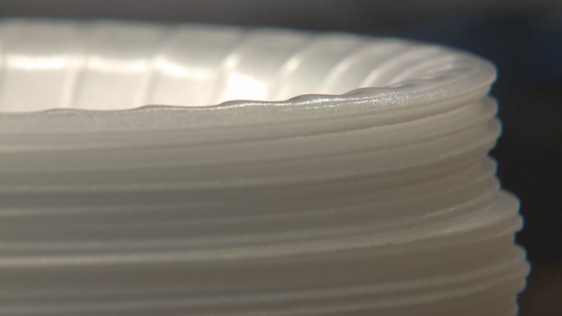 New House Bill 25 aims to get rid of Alaska restaurant's use of Styrofoam.