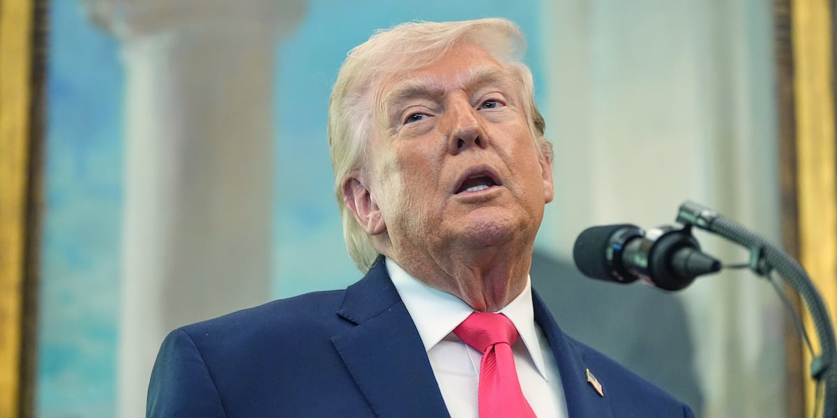 Trump showed off a classified map during a 2022 plane trip, letter from ...