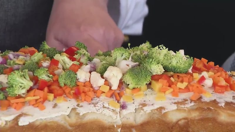 WATCH: Quick and easy pizza recipes for last-minute holiday meals