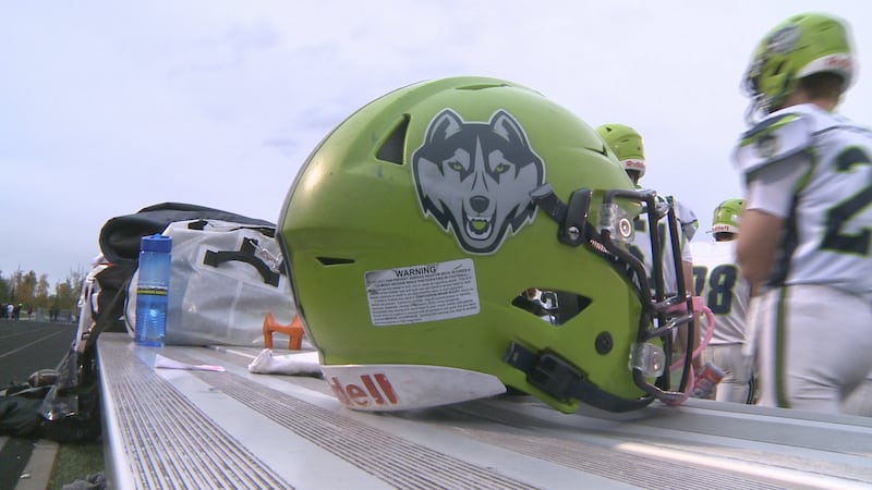 In this episode of 907 Sports, Charlie Fellows recaps a wild Week 7 in high school football,...