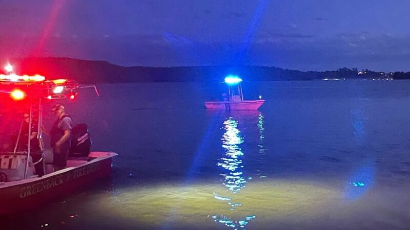A man died while trying to save another person after a jet ski accident in Tennessee.