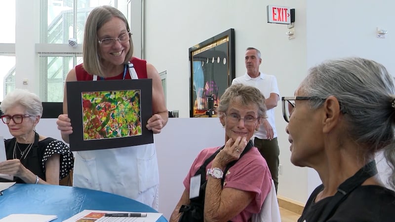 The benefits of art therapy can help those with dementia