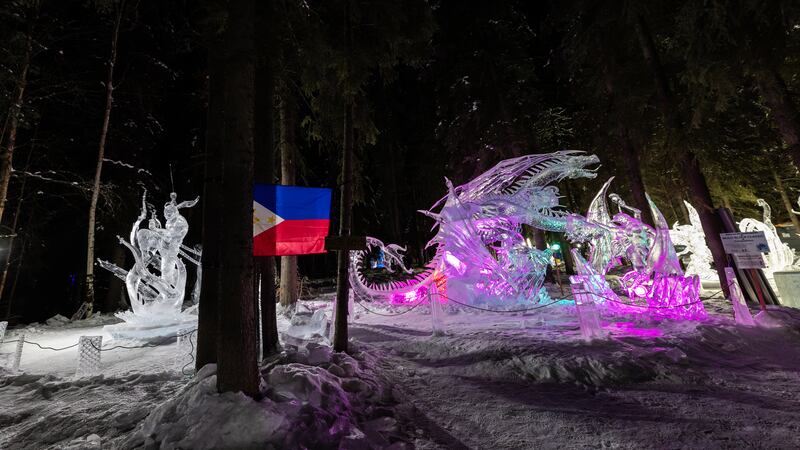 "Summon by the Queen" Multiblock Sculpture by Rossarts Baisas and Victor Dagatan.