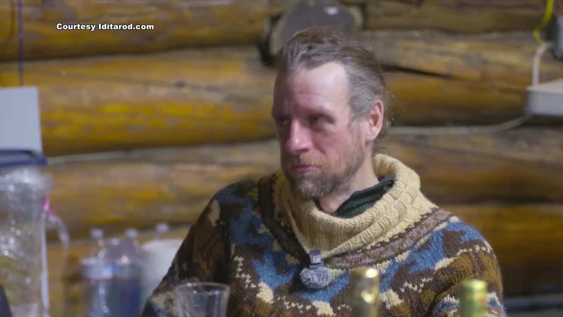 Jessie Holmes reaches the Yukon River, receives a gourmet meal